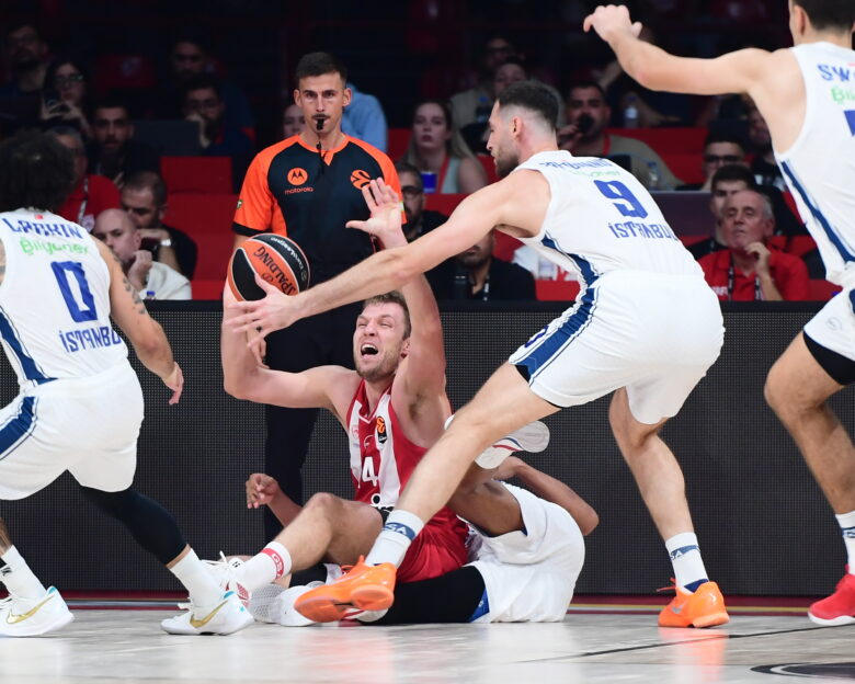 Ολυμπιακός – Αναντολού Εφές 78-82: Οι Τούρκοι «άλωσαν» το ΣΕΦ και υποχρέωσαν τους Πειραιώτες στην πρώτη τους εντός έδρας ήττα