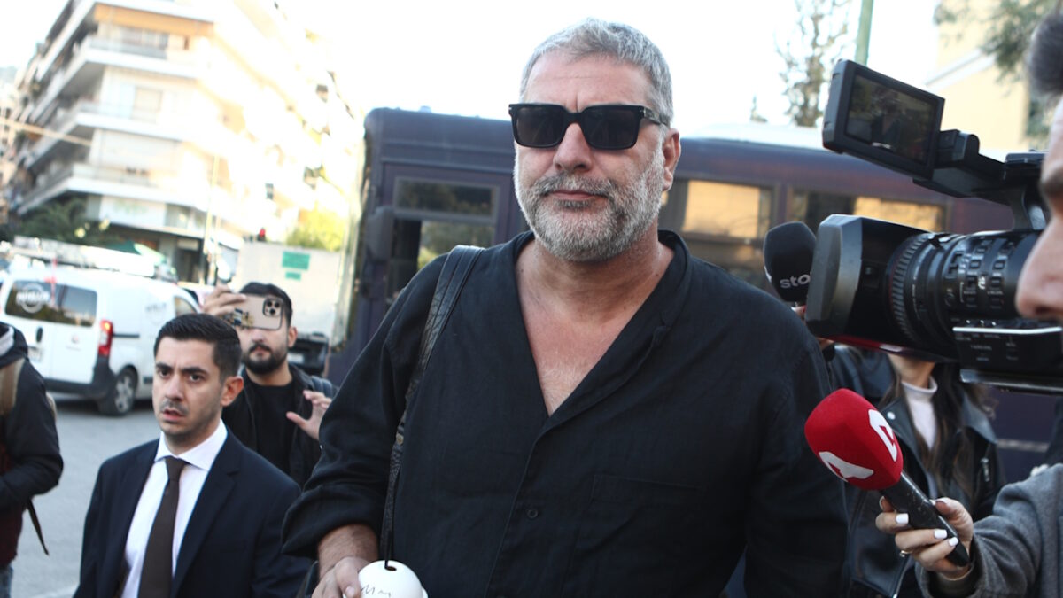 Βασίλης Μπισμπίκης