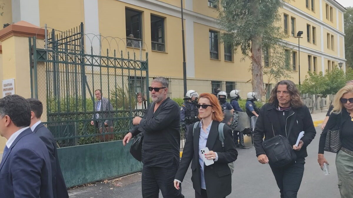 Ο Βασίλης Μπισμπίκης