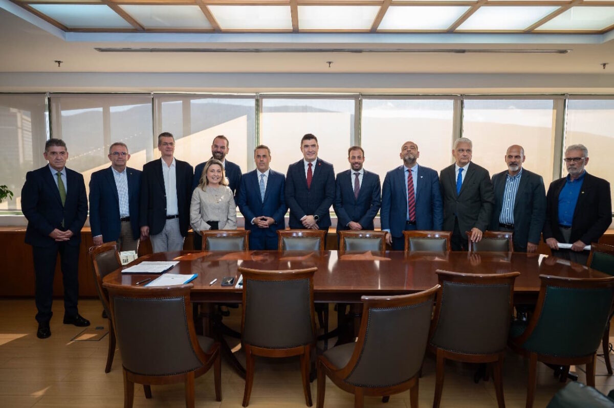 H Coca-Cola Τρία Έψιλον αναλαμβάνει την αποκατάσταση των πυρόπληκτων περιοχών στην Αχαΐα με δωρεά €1 εκατ. από το Ίδρυμα Coca-Cola HBC