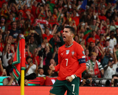 Ο Κριστιάνο Ρονάλντο με τη φανέλα της εθνικής Πορτογαλίας (REUTERS