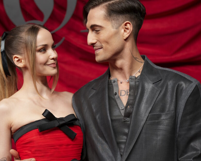 Ο Nταμιάνο των Maneskin αρραβωνιάστηκε με τη Ντόβ Κάμερον