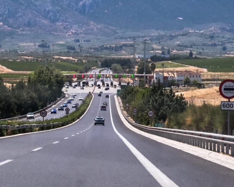 Η ΑΑΔΕ καταργεί την υποχρεωτική εκτύπωση της απόδειξης διοδίων