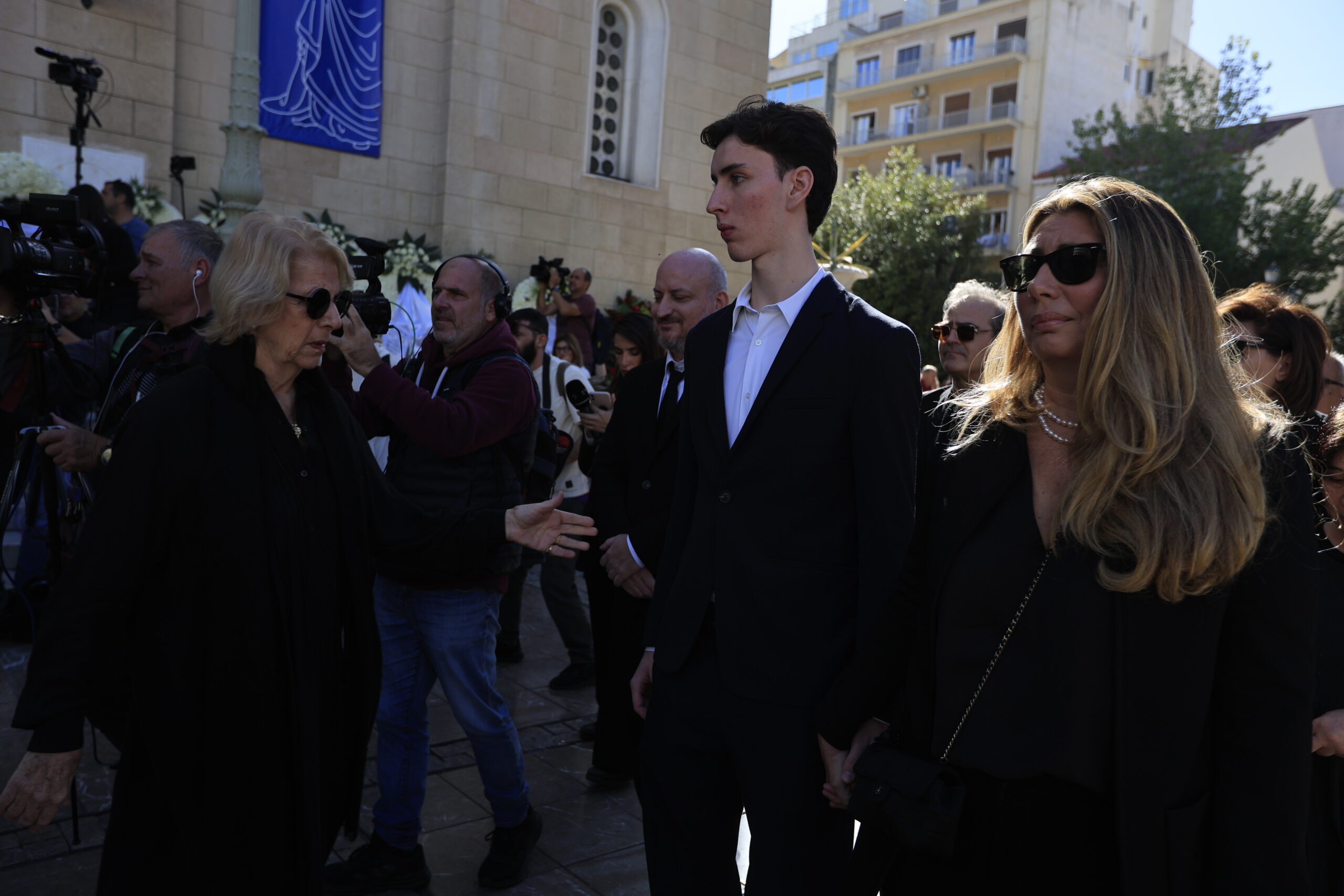 Κηδεία Διονύση Σαββόπουλου. Εξόδιος ακολουθία στη Μητρόπολη Αθηνών.Σάββατο 25 Οκτωβρίου 2025   (ΓΙΩΡΓΟΣ ΚΟΝΤΑΡΙΝΗΣ/EUROKINISSI)