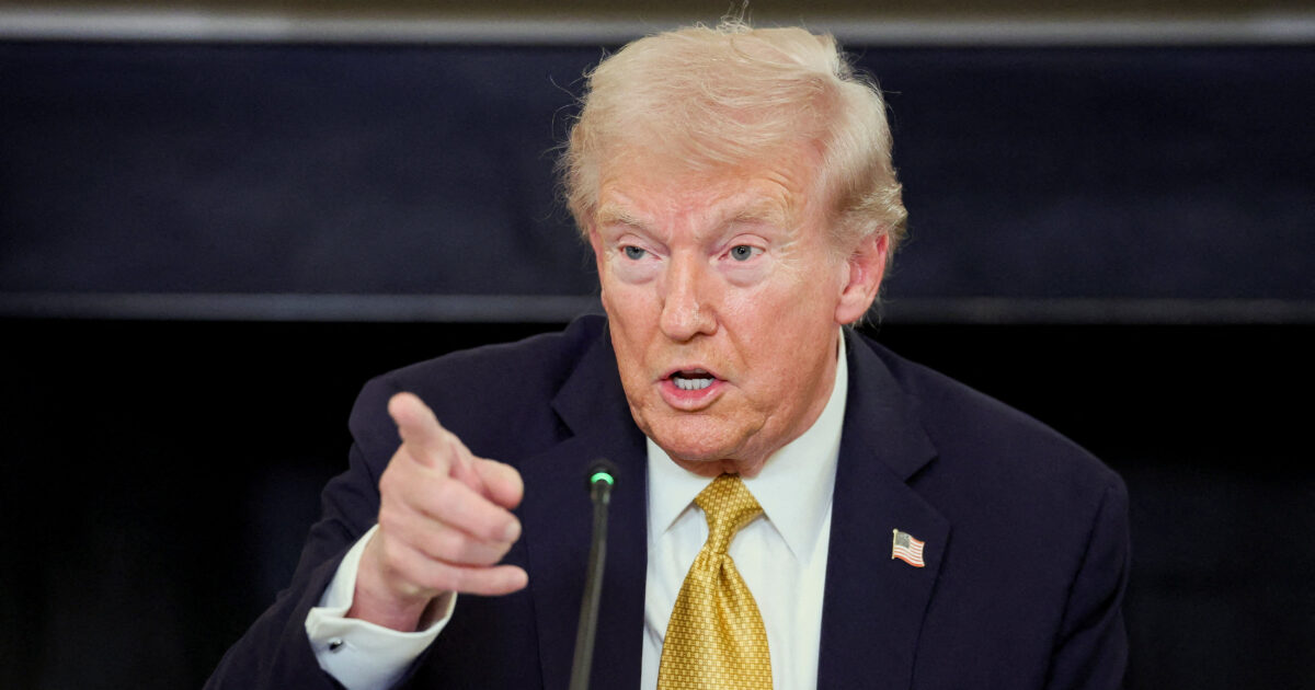 US and Venezuela on the brink of war: Trump sends aircraft carrier to dismantle drug cartels – Maduro reacts US and Venezuela on the brink of war: Trump sends aircraft carrier to dismantle drug cartels – Maduro reacts