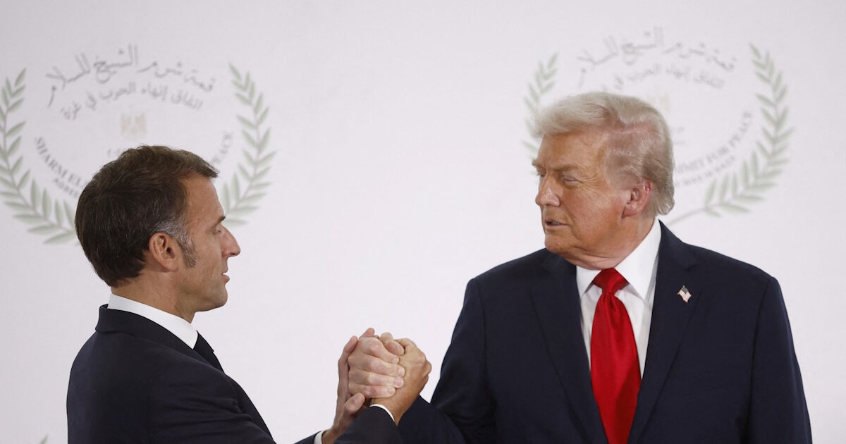 Trump “melted” in the handshakes with the leaders of the Summit in Sharm El Sheikh – “crushed” Macron’s hand