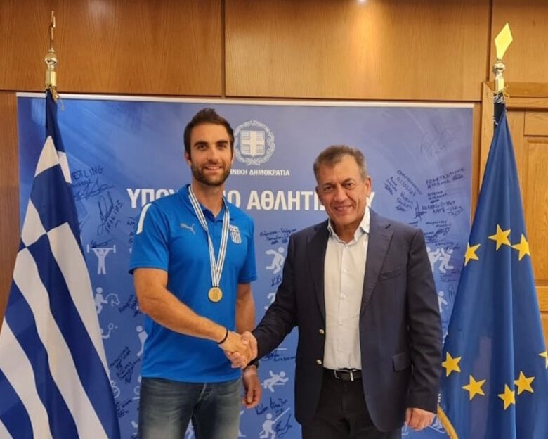 Ο Γιάννης Βρούτσης συνάντησε τον Στέφανο Ντούσκο και ανακοίνωσε «δώρο» στην ελληνική κωπηλασία