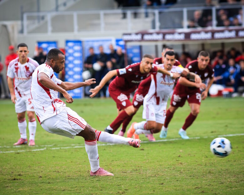 Η βαθμολογία της Super League: Ο Ολυμπιακός έπιασε την ΑΕΚ στην κορυφή και περιμένει το ντέρμπι των «δικεφάλων»