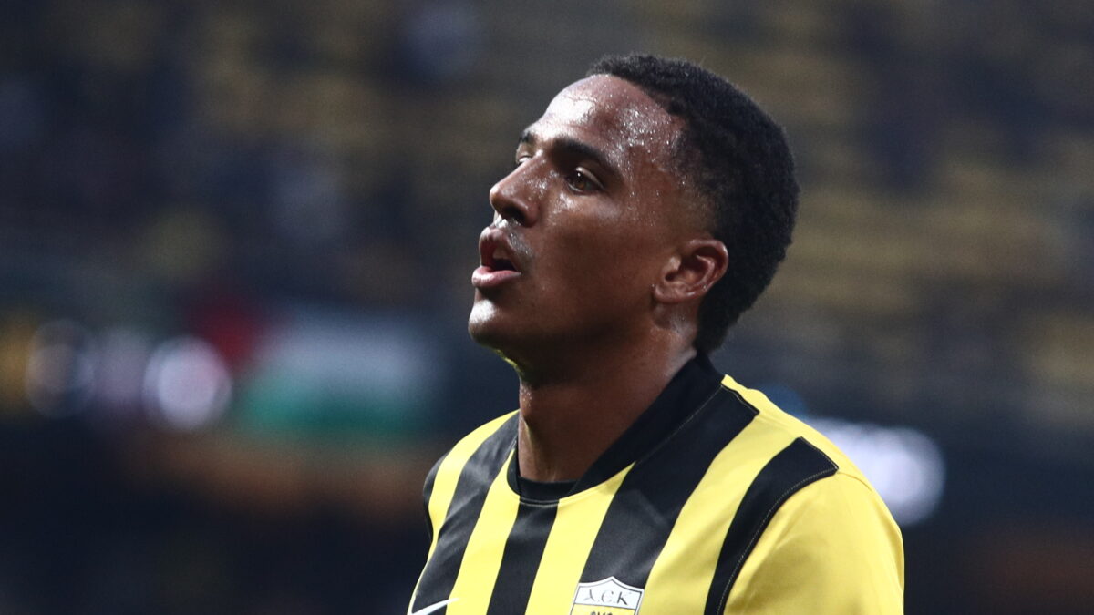 Ο Ελίασον με τη φανέλα της ΑΕΚ (ΣΩΤΗΡΗΣ ΔΗΜΗΤΡΟΠΟΥΛΟΣ