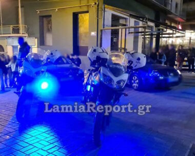 Αστυνομικοί στο σημείο της συμπλοκής ανηλίκων στη Λαμία