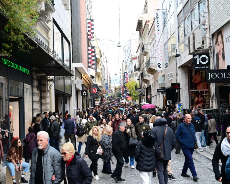 Δραματική μείωση του πληθυσμού στην Ελλάδα – «Χάθηκε» μια πόλη μέσα σε ένα χρόνο