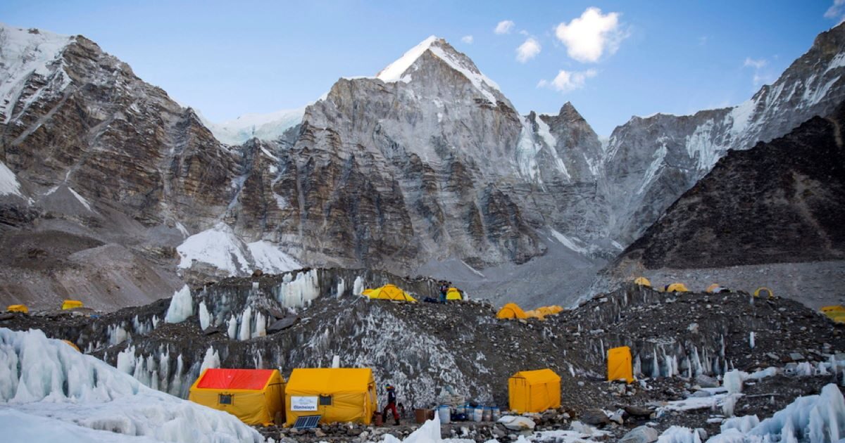 Trapped in Everest over 1,000 climbers due to heavy snowstorm – are at risk of hypothermia