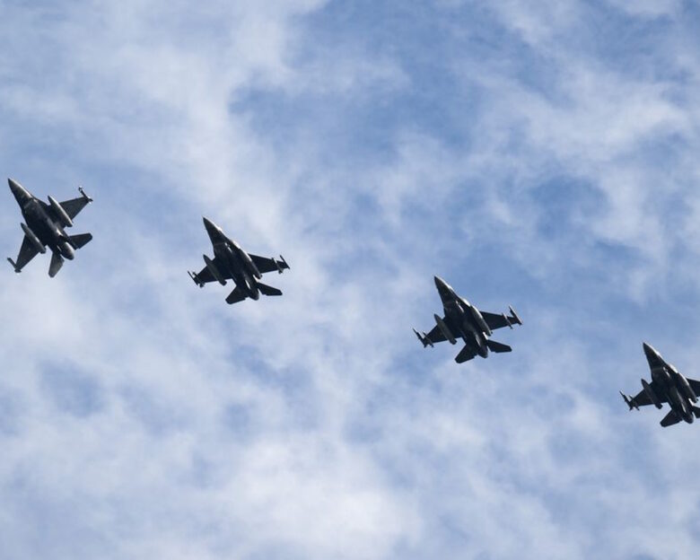 Με οπλισμένα F-16 η Τουρκία προκαλεί ξανά στο Αιγαίο με τέσσερις παραβιάσεις και μια παράβαση