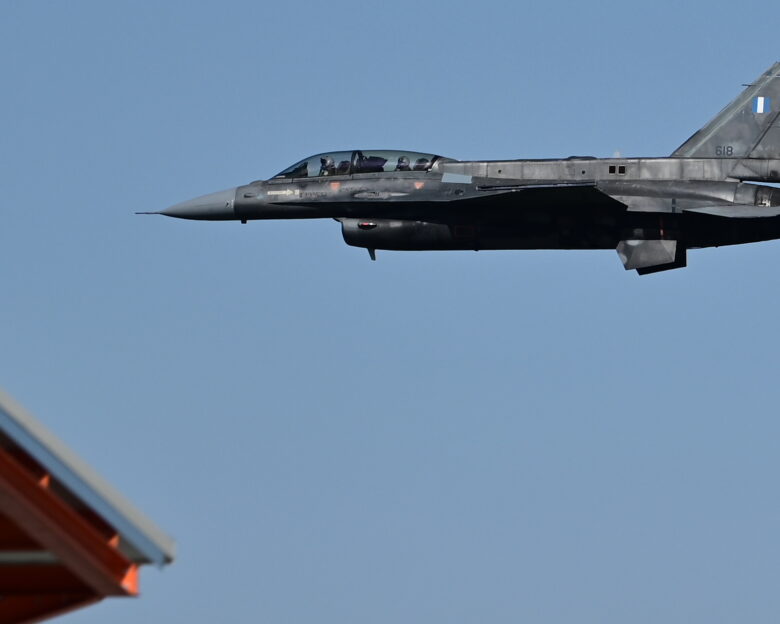 Ελληνικά F16 Viper πέταξαν στον ουρανό της Λευκωσίας για την Εθνική Επέτειο της Κύπρου