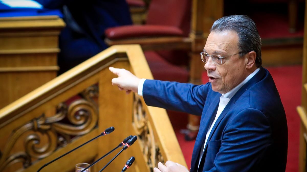 Ο Σωκράτης Φάμελλος