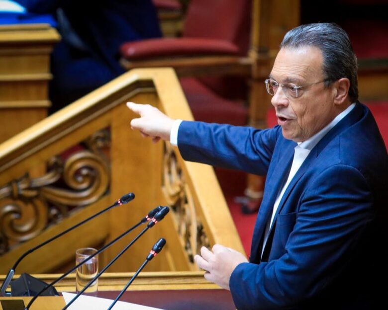 ΣΥΡΙΖΑ: Η αποτίμηση της σύγκρουσης του Σωκράτη Φάμελλου με τον Κυριάκο Μητσοτάκη στη Βουλή