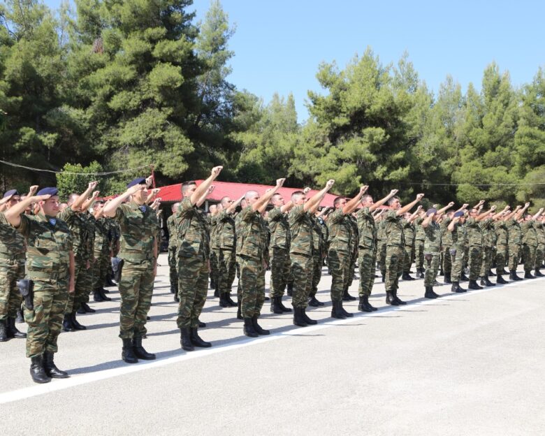 Στρατιωτική θητεία: Βγήκε η ΚΥΑ που αυξάνει έως 1.036% τις αποδοχές των οπλιτών – Από 8,80 θα φτάσει έως και τα 100 ευρώ