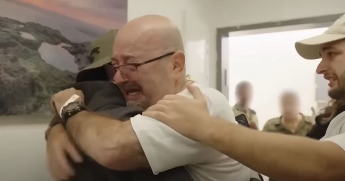 Israel: He got up from wheelchair to hug his hostage son – Crack hearts the video