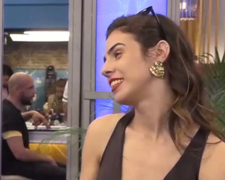 First Dates: Η αντίδραση της διαγωνιζόμενης όταν είδε το ραντεβού της – «Φαλάκρα; Εγώ θέλω μαλλί»