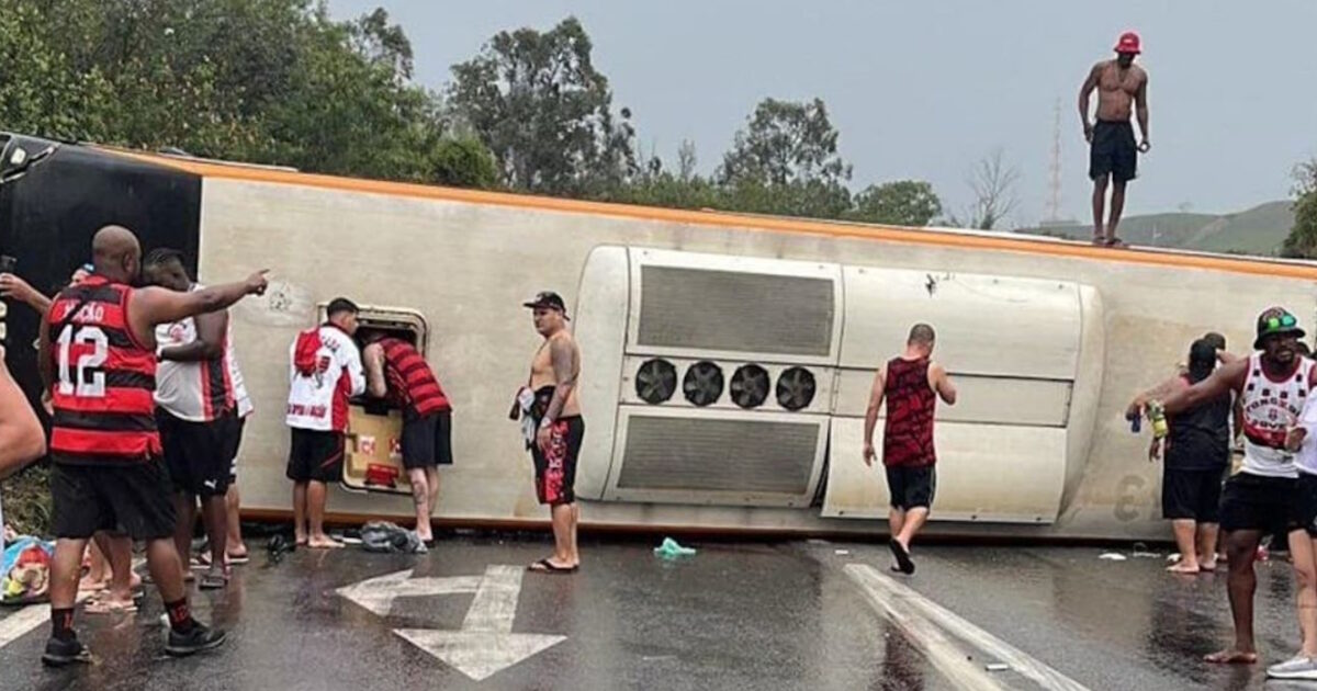Shocking bus crash in Brazil carrying Flamengo fans – Dozens injured, four in serious condition