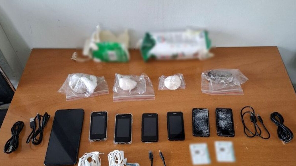 Ευρήματα σε κελιά κρατουμένων των φυλακών Τρικάλων