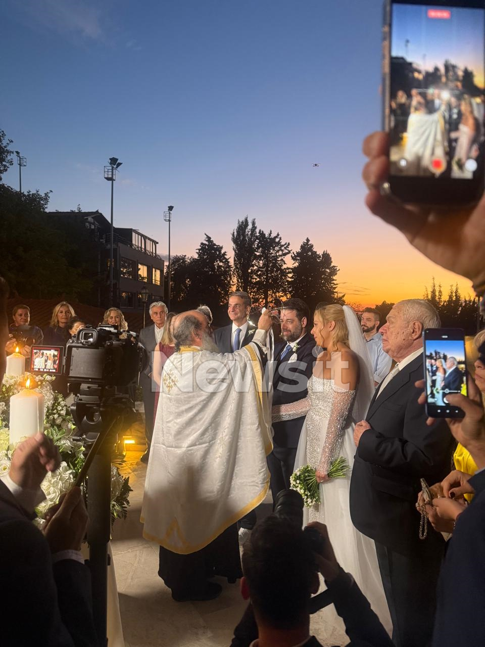 Ο Κυριάκος Μητσοτάκης πάντρεψε την Εβίνα Γιακουμάτου και τον Ελπιδοφόρο Παπανικολόπουλο