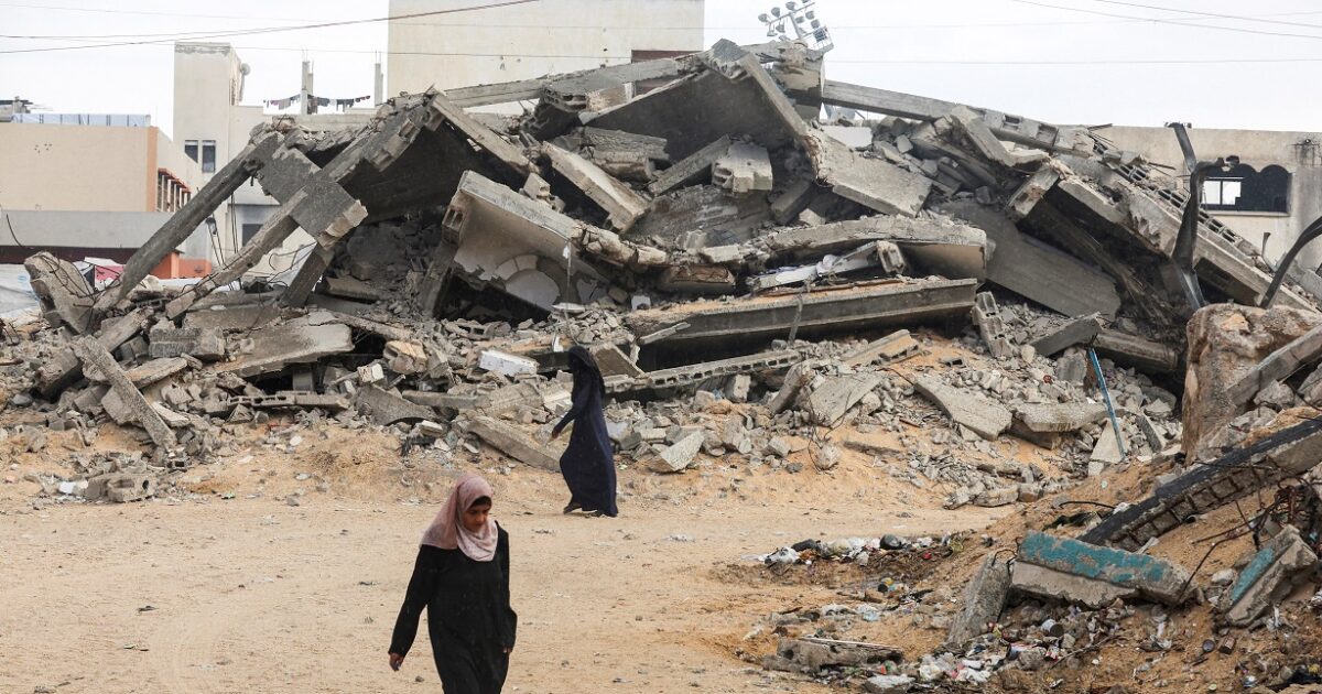 The next day after the truce in the damaged Gaza: The “fragile” balance between Israel and Hamas and the “peacemaker” Trump