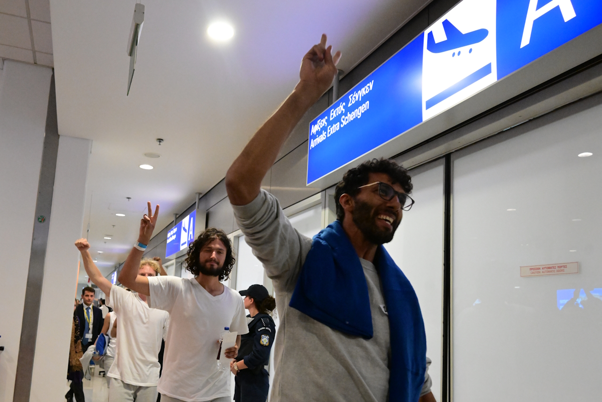 Επαναπατρισμός για τους 27 Έλληνες που συνελήφθησαν από το Ισραήλ στην προσπάθειά τους να φτάσουν στη Γάζα μαζί με τα υπόλοιπα μέλη του στολίσκου Global Sumud Flotilla