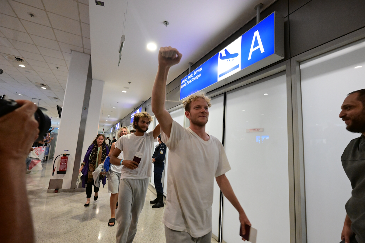 Επαναπατρισμός για τους 27 Έλληνες που συνελήφθησαν από το Ισραήλ στην προσπάθειά τους να φτάσουν στη Γάζα μαζί με τα υπόλοιπα μέλη του στολίσκου Global Sumud Flotilla