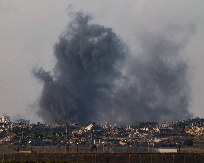 Το Ισραήλ εξαπέλυσε νέες επιθέσεις στη Γάζα μετά τη δέσμευσή του για εκεχειρία