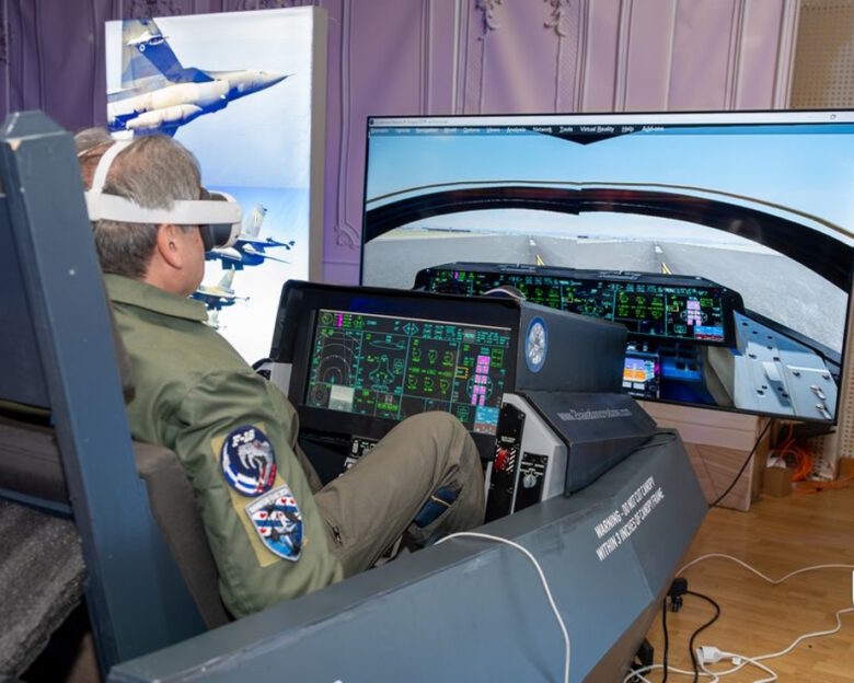 Η Πολεμική Αεροπορία στο Σύνταγμα: Στήνει προσομειωτές για F-35 και F-16 – «Ιπτάμενη» εμπειρία