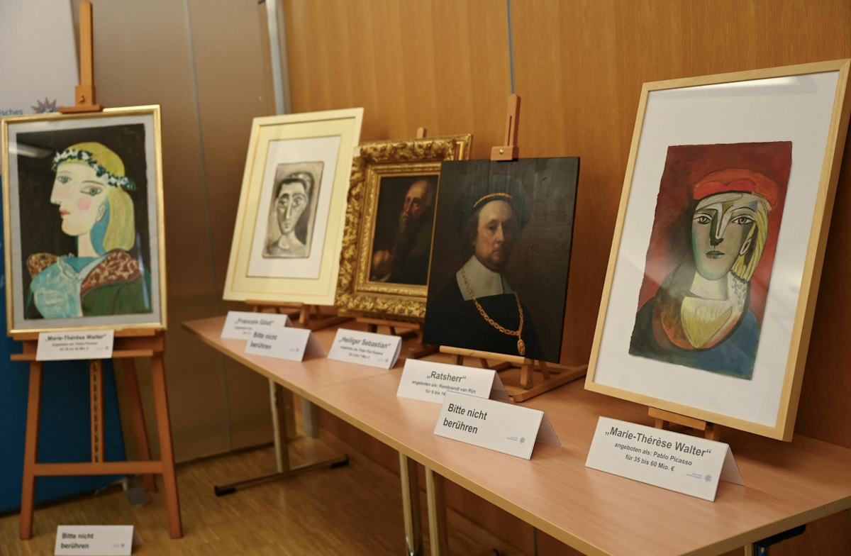 Ένας πλαστός πίνακας με τίτλο «Marie Therese Walter» του Πάμπλο Πικάσο, εκτίθεται μαζί με άλλα πλαστά έργα των Ρέμπραντ, Ρούμπενς αλλά και Πικάσο, οι οποίοι κατασχέθηκαν από τις αρχές της Βαυαρίας