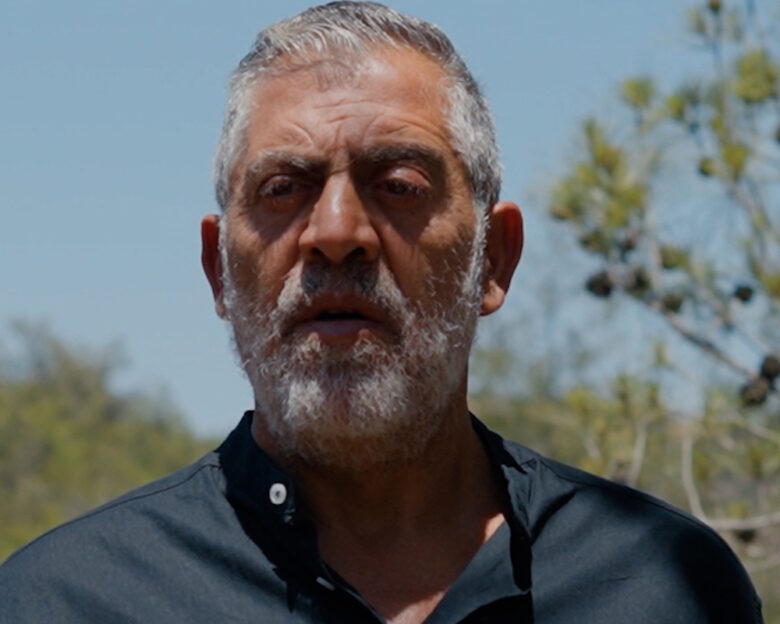 Γη της ελιάς – επόμενο επεισόδιο: Ο Δημοσθένης κρατά στο χέρι τον Αντώνη και πετυχαίνει μια συμφέρουσα συμφωνία