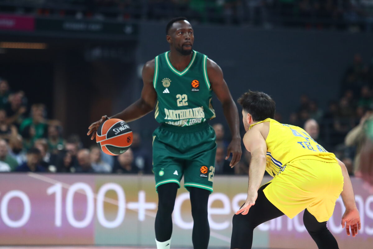 Ο Γκραντ κόντρα στη Μακάμπι (ΜΑΡΚΟΣ ΧΟΥΖΟΥΡΗΣ