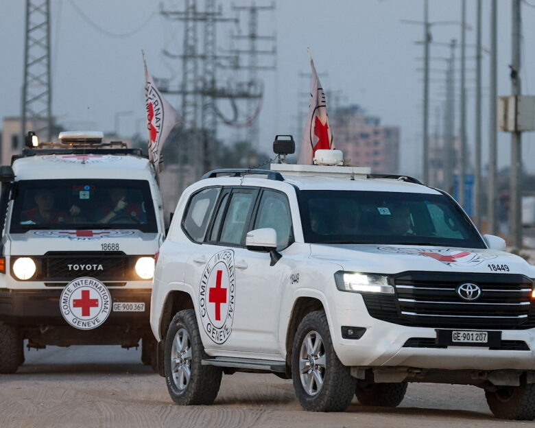 Η Χαμάς παρέδωσε τις σορούς δύο ομήρων: «Είμαστε αποφασισμένοι να επιστρέψουν όλοι» λέει ο Νετανιάχου