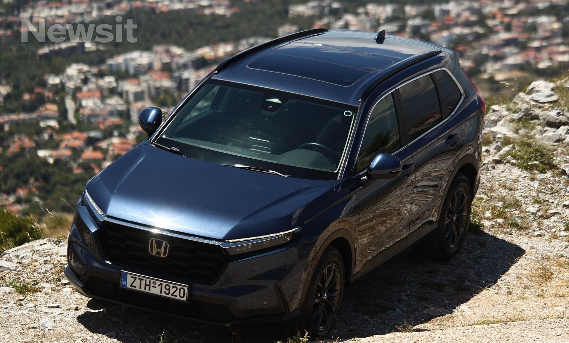 Honda CR-V 2.0 e:HEV AWD – Δοκιμή: Με αυτονομία έως 960 χλμ. και το κεφάλι μας ήσυχο!
