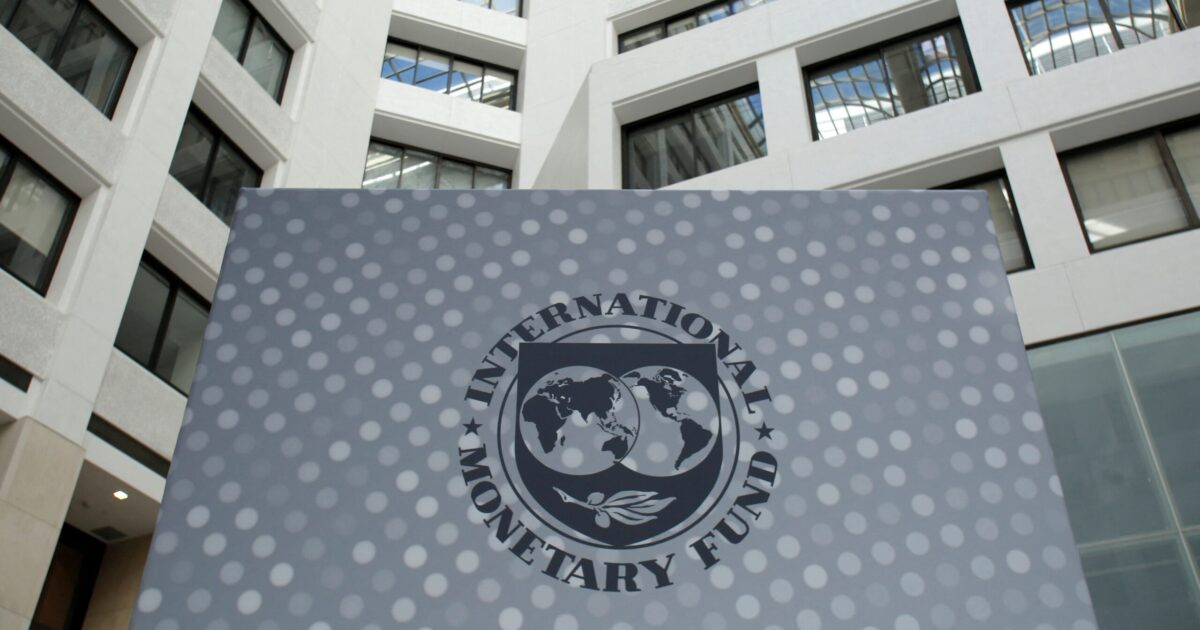 IMF: US debt exceeds that of Greece and Italy