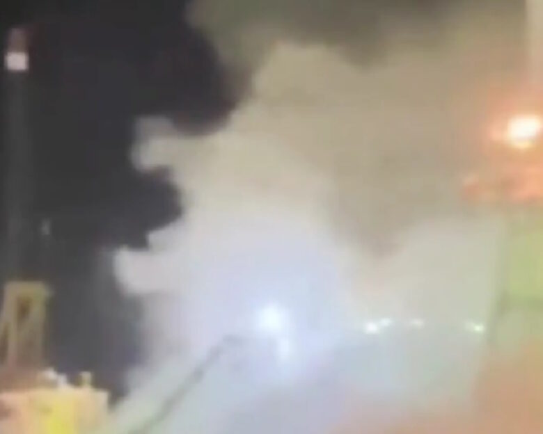 Ινδονησία: 10 νεκροί από φωτιά σε δεξαμενόπλοιο που επισκευαζόταν