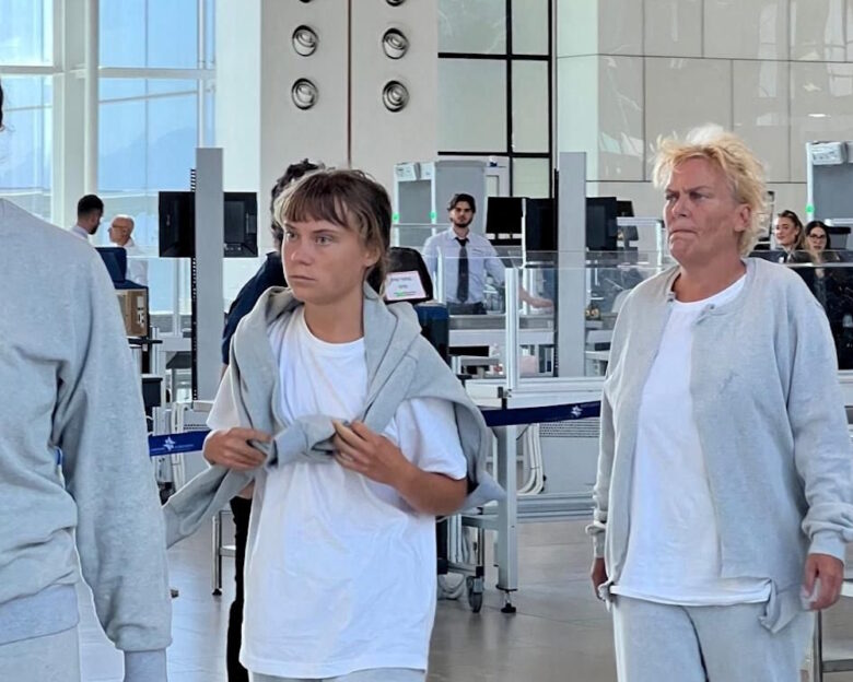 Επιστρέφουν σήμερα οι Έλληνες που συμμετείχαν στην αποστολή του στολίσκου Sumud στη Γάζα – Ανάμεσα στους ακτιβιστές που απελάθηκαν και η Γκρέτα Τούνμπεργκ