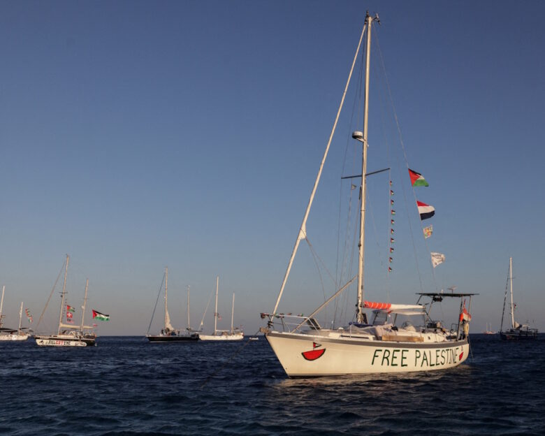 Πλοία του στολίσκου «Global Sumud Flotilla» πλησιάζουν τη Γάζα: Αποφασισμένοι να φτάσουν οι ακτιβιστές