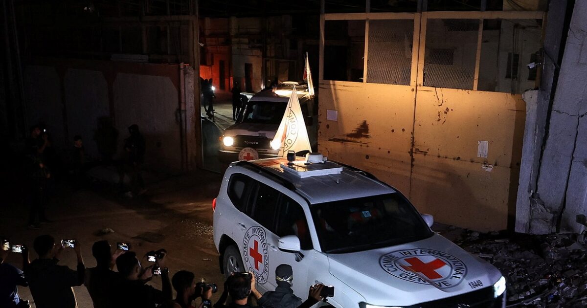Hamas handed over four more hostages to Israel