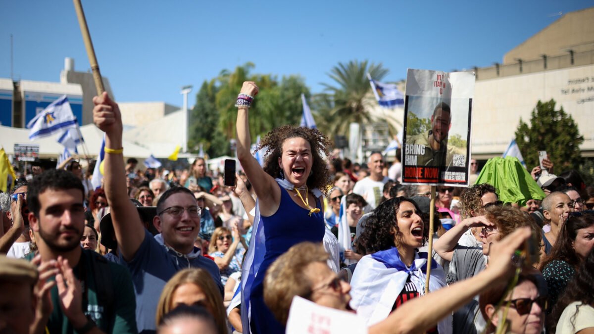 Διαδηλωτές στο Τελ Αβίβ για την απελευθέρωση των ομήρων