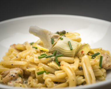 Ζυμαρικά με αγκινάρες