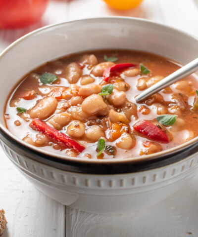 Σούπα με φασόλια χάντρες