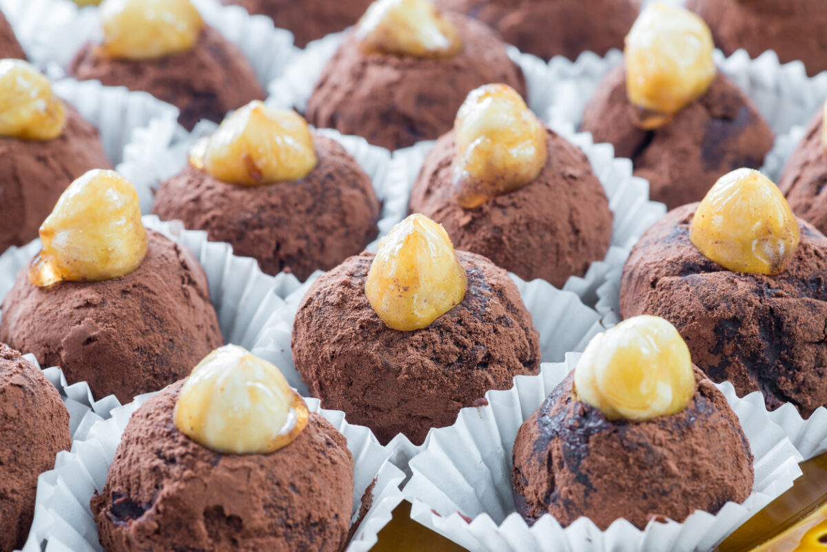 Σπιτικά σοκολατάκια με μακαντέμια