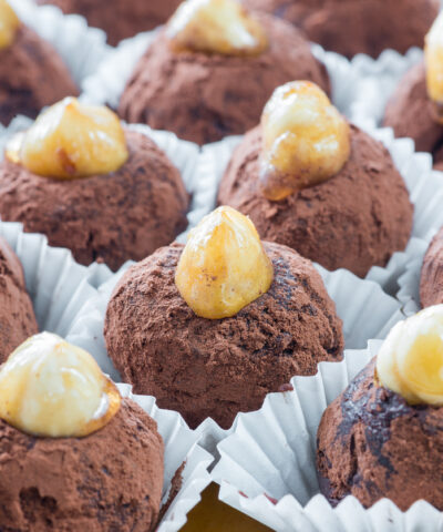 Σπιτικά σοκολατάκια με μακαντέμια