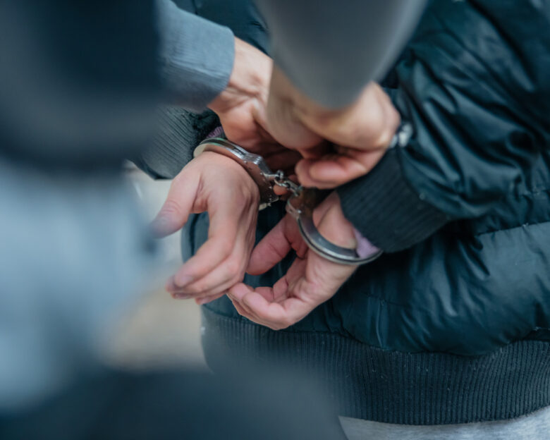 Συνελήφθη 55χρονος που είχε δώσει εντολή να πυροβολήσουν 2 εργαζόμενους στον Νέο Κόσμο το 2003