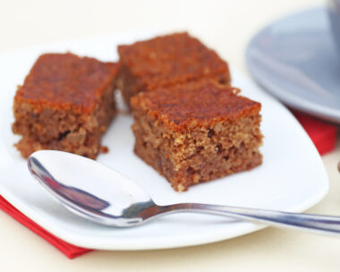 Σμυρναίικη καρυδόπιτα