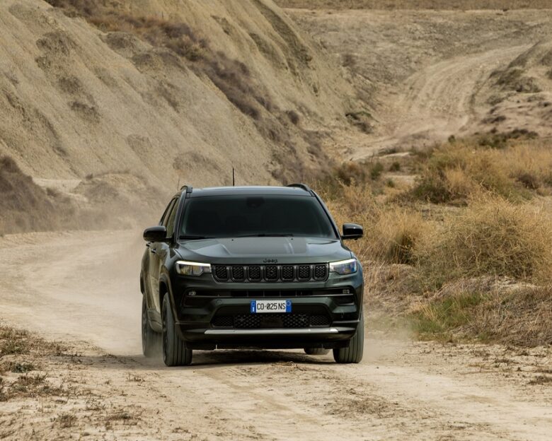 Jeep: Μείωση τιμής 10.000 ευρώ στο Jeep Compass PHEV 