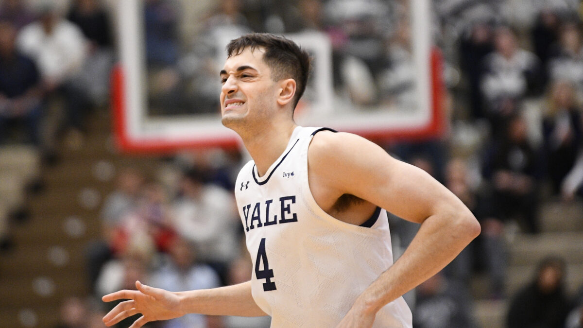 Ο Τζον Πουλακίδας σε αγώνα του κολεγιακού πρωταθλήματος στις ΗΠΑ (Photo by Erica Denhoff